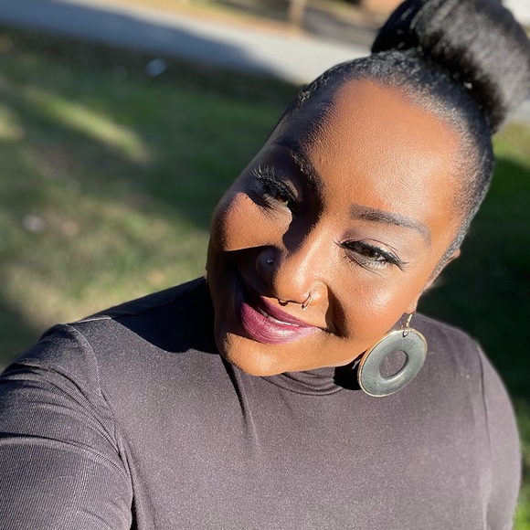 Meet your Posher, Kimmi - Picture 3 of 12